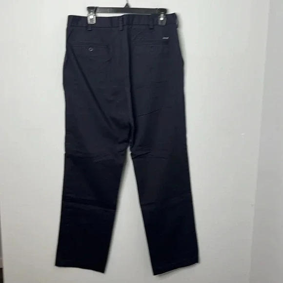 Bundle of 2 Men’s Izod Navy & Khaki Pants - Picture 4 of 7